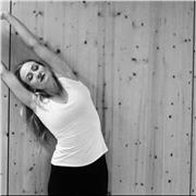 Ancienne danseuse et professeur de pilates diplômée propose des cours particuliers de pilates